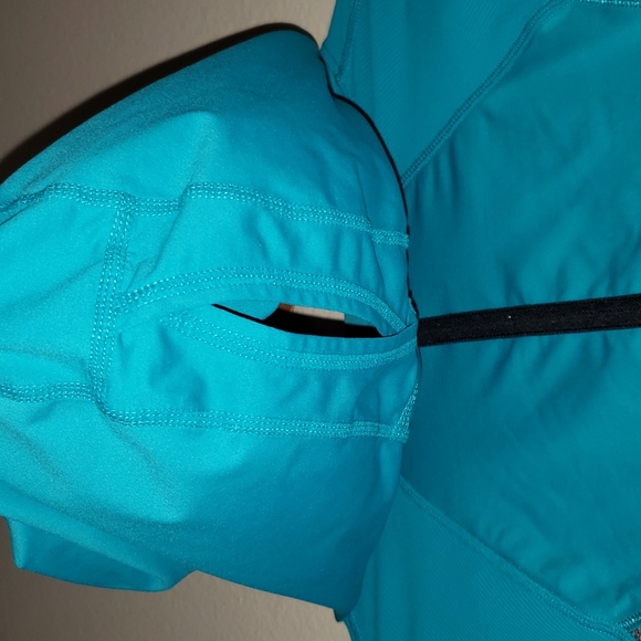 Rare Lululemon Cross Train Pullover  - Picture 8 of 10